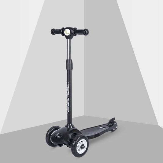 Road Runner Junior Scooter for kids 3+ years with 3-level height adjustment and anti-slip deck