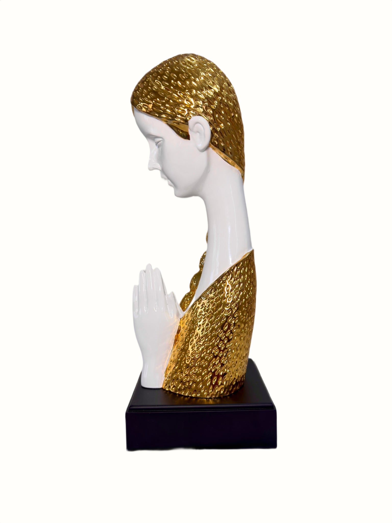 White poly stone welcoming women pillar showpiece with intricate golden accents and smooth finish