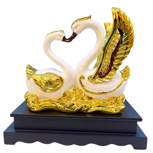 Elegant Swan Couple Figurine – Golden Resin Sculpture for Modern Home Décor