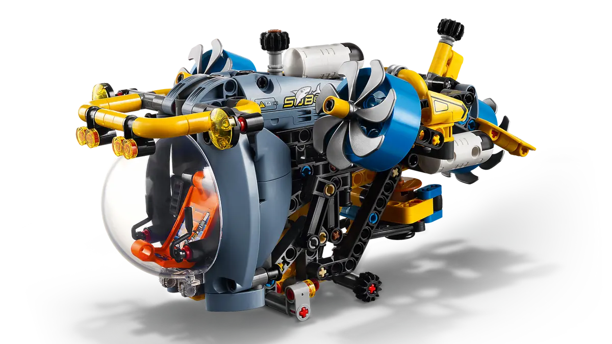LEGO Technic Deep-Sea Research Submarine with propellers and arms
