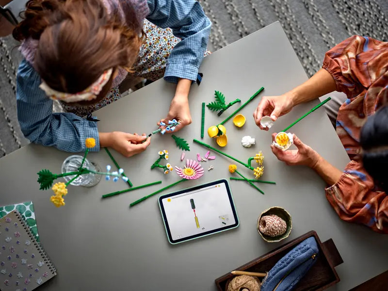 LEGO Botanicals Petite Sunny Bouquet – 373-Piece Flower Building Set for Adults and Kids Ages 9+ | Home Décor Floral Display Model