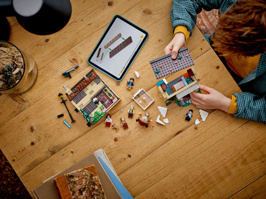 LEGO Harry Potter collectible set for kids 8+ with 639 pieces