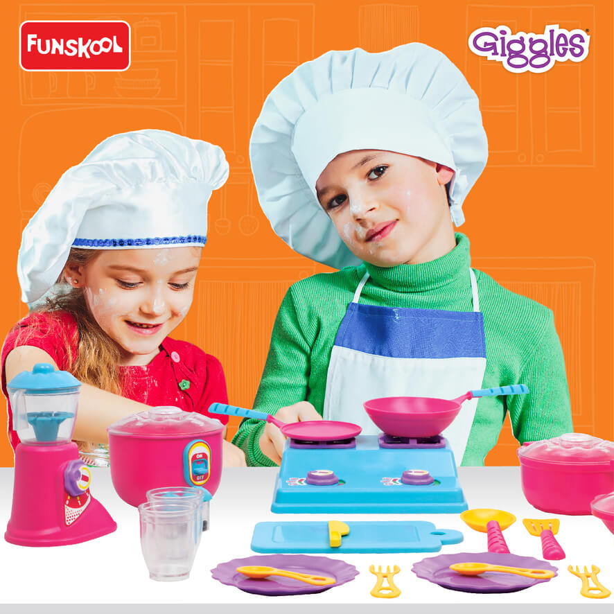 Pretend cooking toy kitchen set by Funskool Giggles with stove and cookware